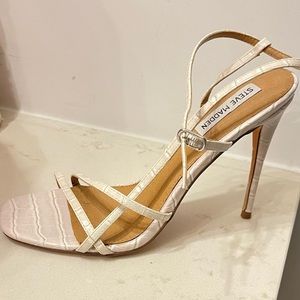 Snake effect Steve Madden pump